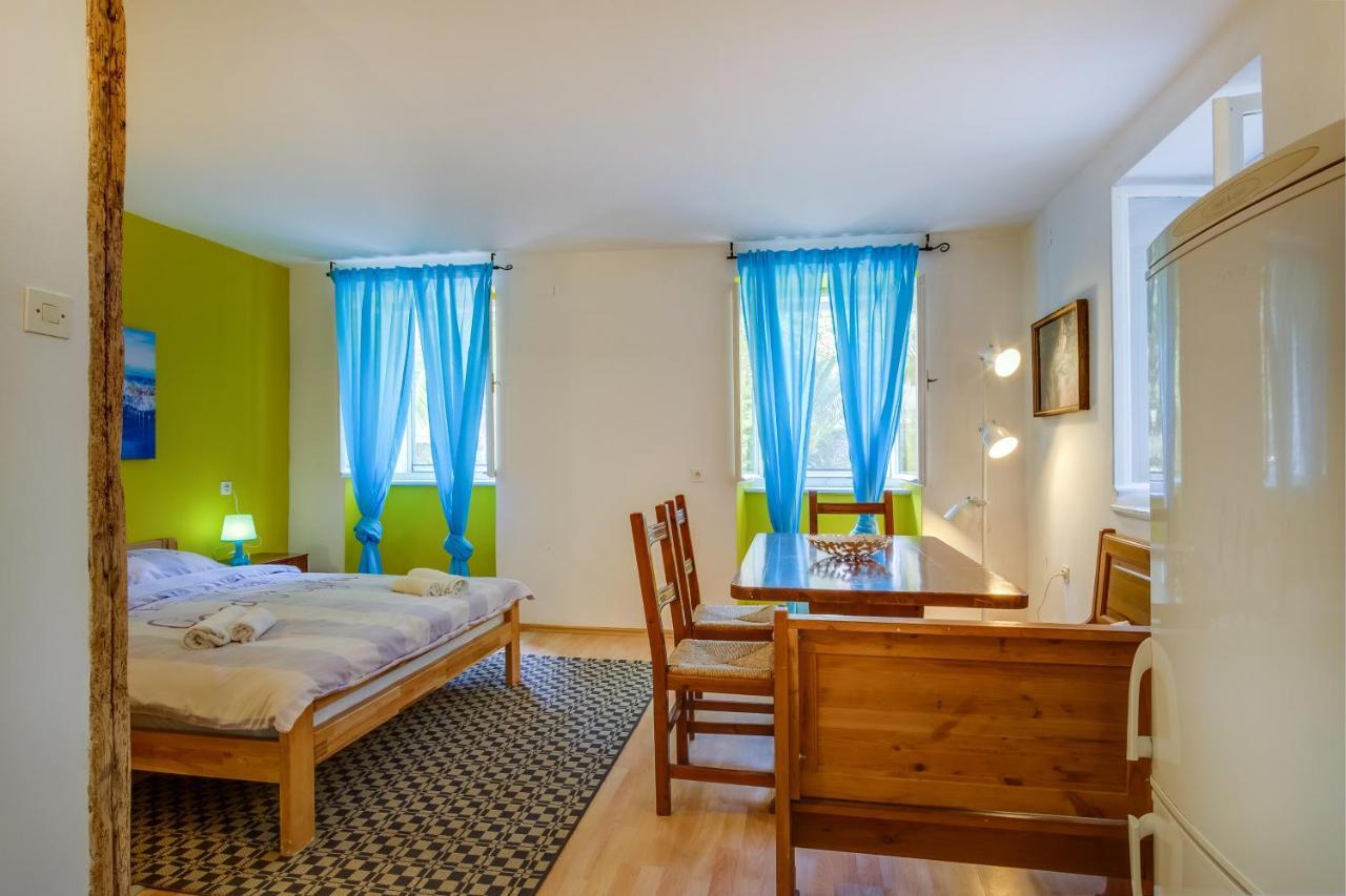 Bigblue House Apartman Amelie เวลิโลชิน ภายนอก รูปภาพ
